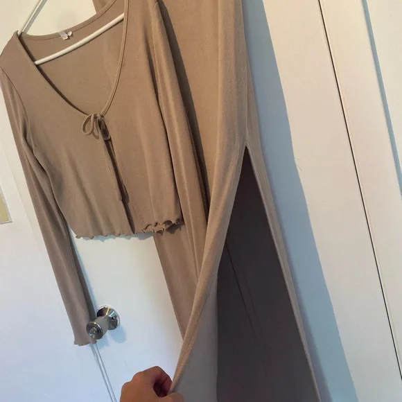 Garage Beige Ribbed Top - Picture 2 of 4